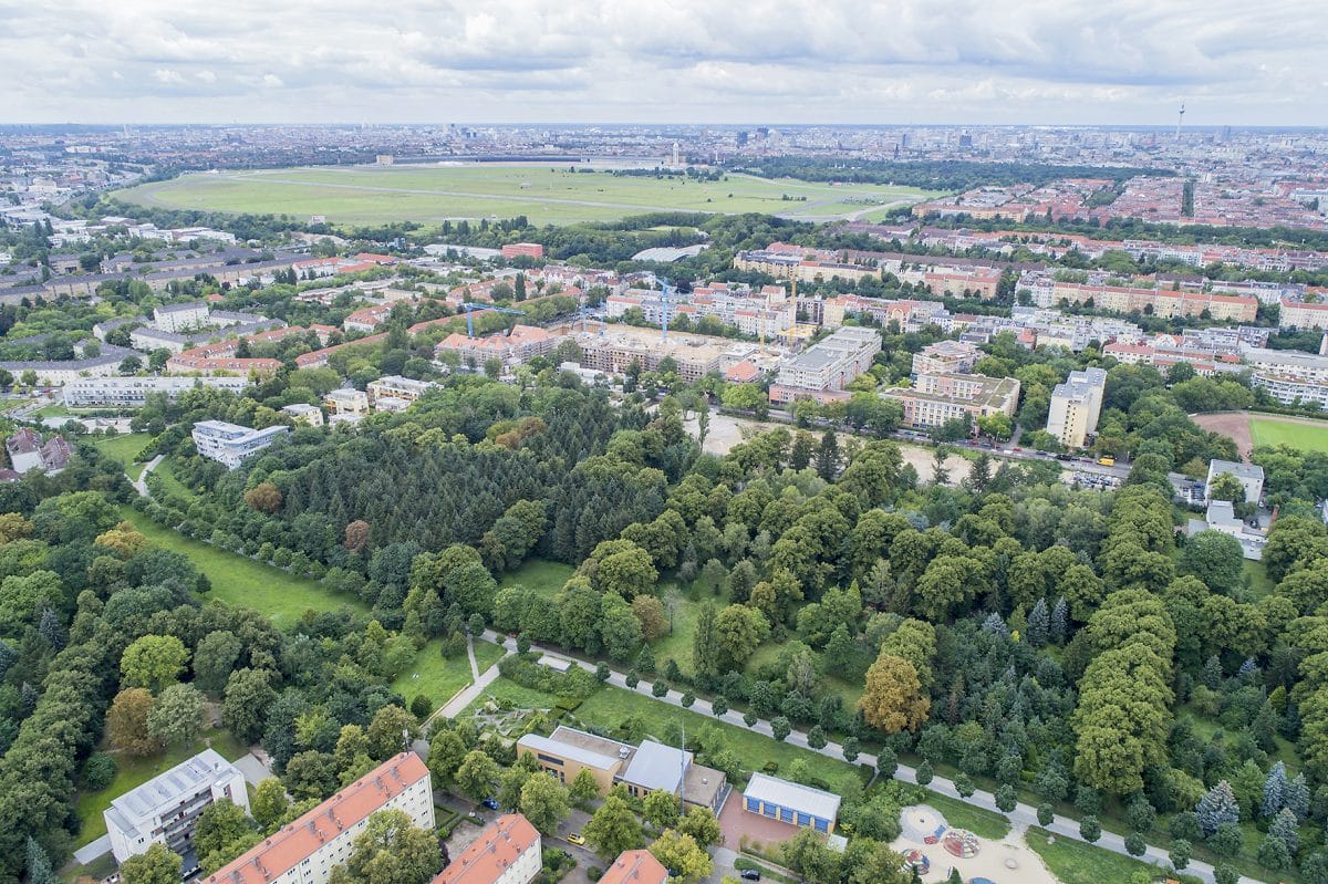 Das Gelände des Neubau-Quartiers NEUMARIEN der BUWOG liegt nahe des Tempelhofer Feldes (siehe oberer Bildrand).