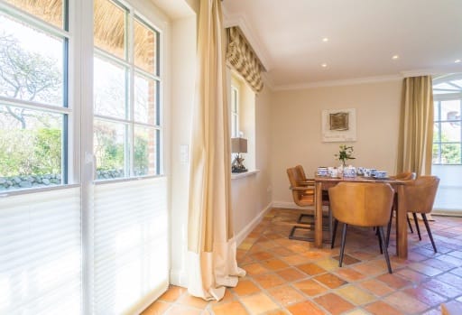 Reetgedecktes Ferienhaus auf Sylt. Das Traum-Refugium für Familien an der Nordsee. 