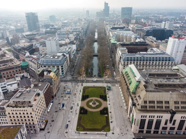 Die Düsseldorfer Kö ist eine der bekanntesten Luxus-Shoppingmeilen Deutschlands
