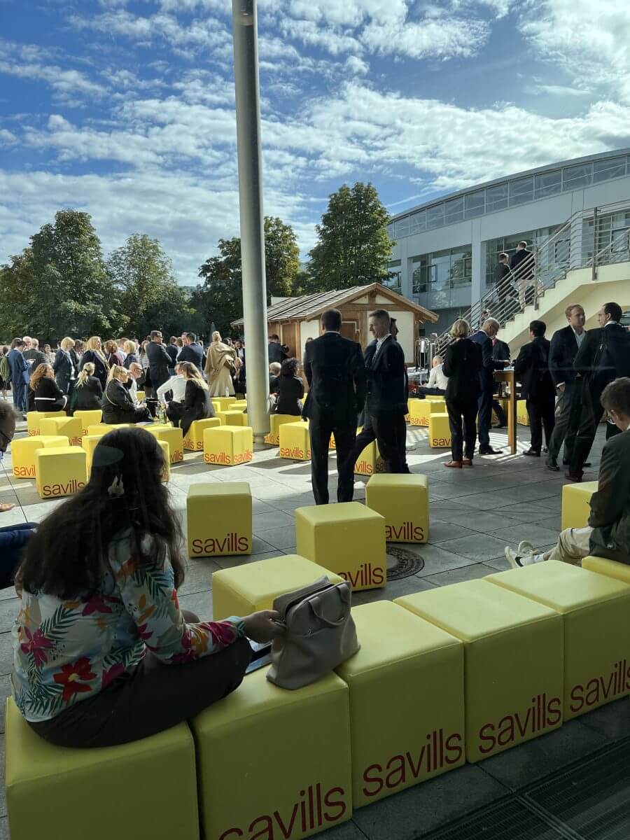 Expo Real 2024 München Netzwerken im Freien