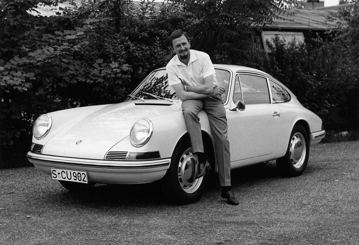 Professor Ferdinand Alexander Porsche mit Porsche 911