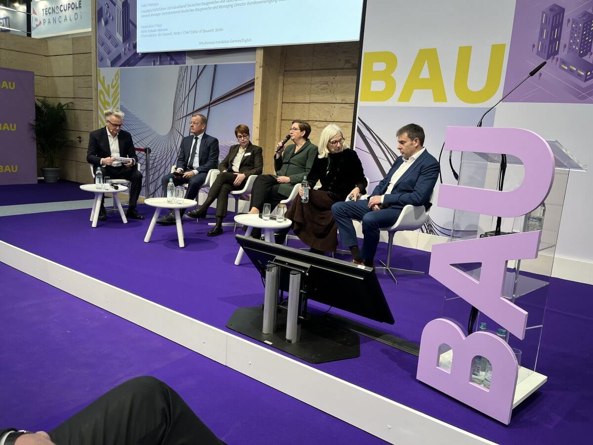 Spannende Gesprächsrunde zur Eröffnung der BAU 2025