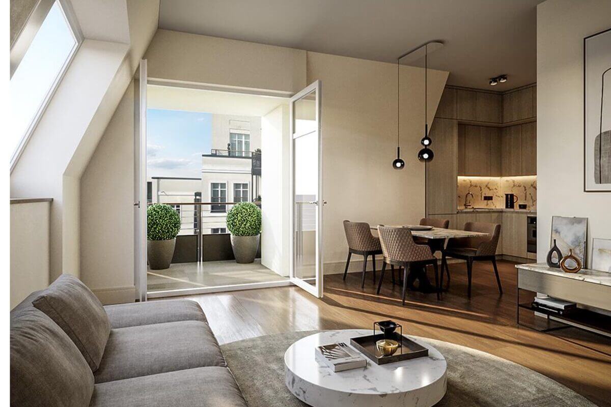 Wohn-Esszimmer mit Blick auf Balkon